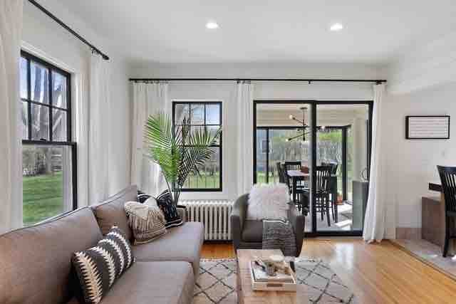 Gorgeous! Modern 3 Bed Home by Lake Mtka & Wayzata gallery image 4