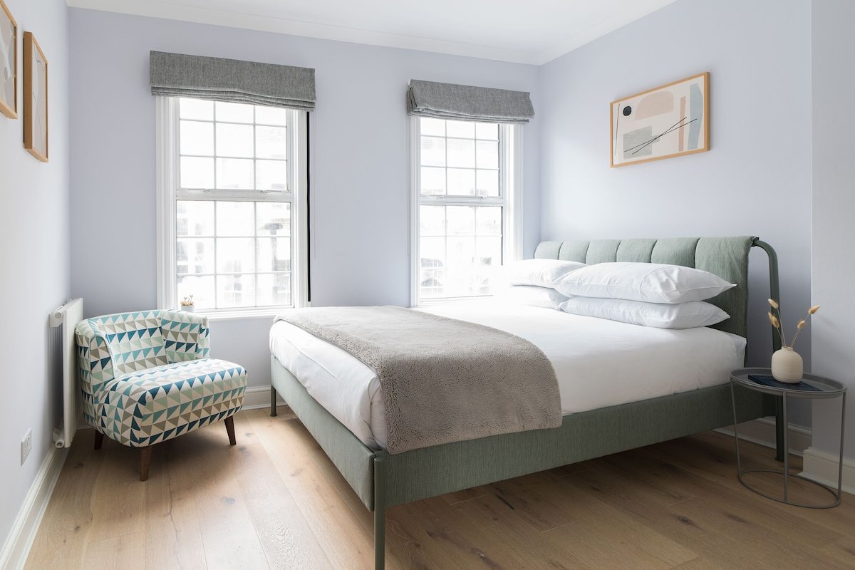 Covent Garden, 3 Bedroom Apt gallery image 2