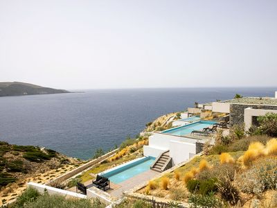 Luxury 5 Bedroom Seaside Villa