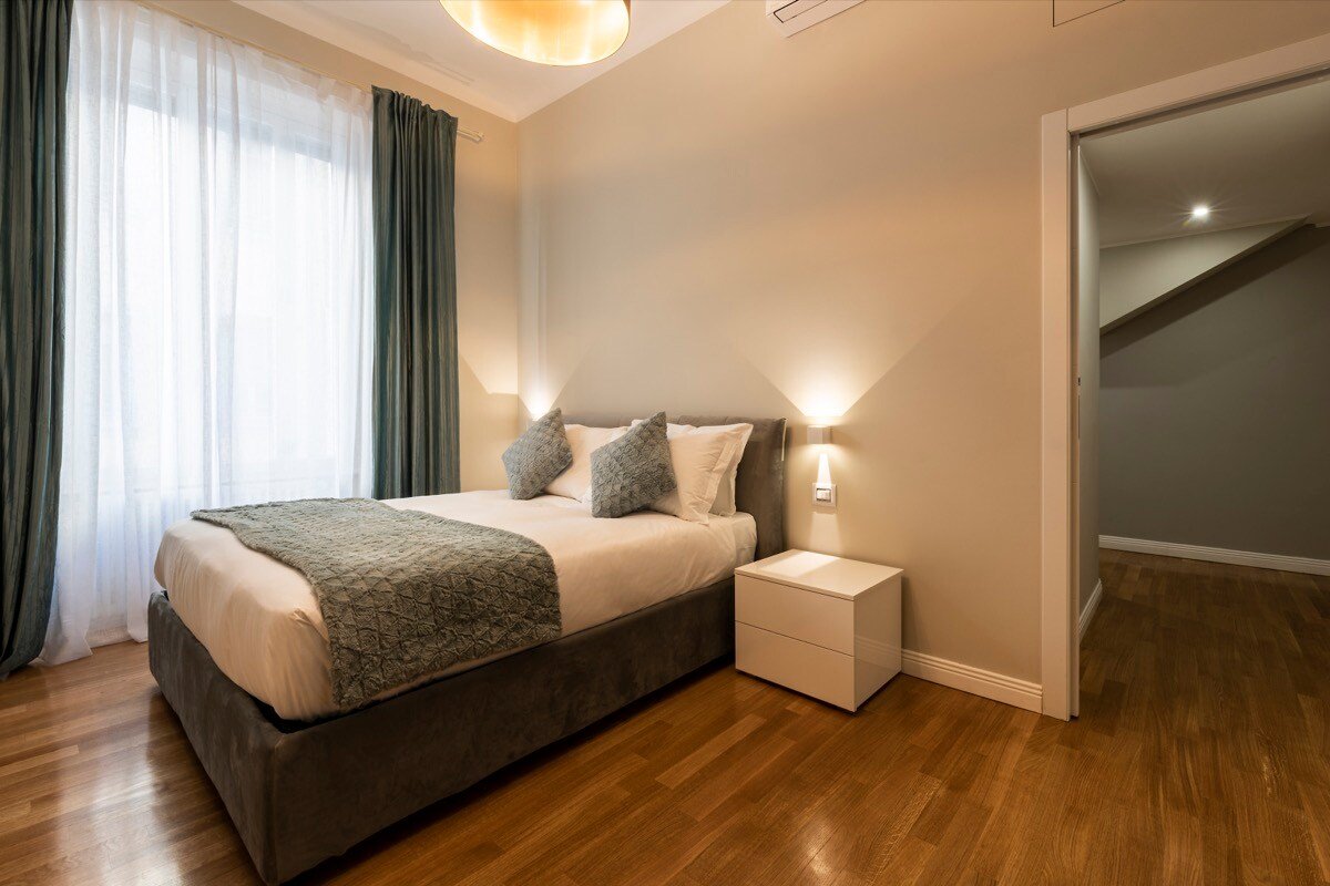 7° Floor Luxury Apartment Duomo View – 5 Guests gallery image 4