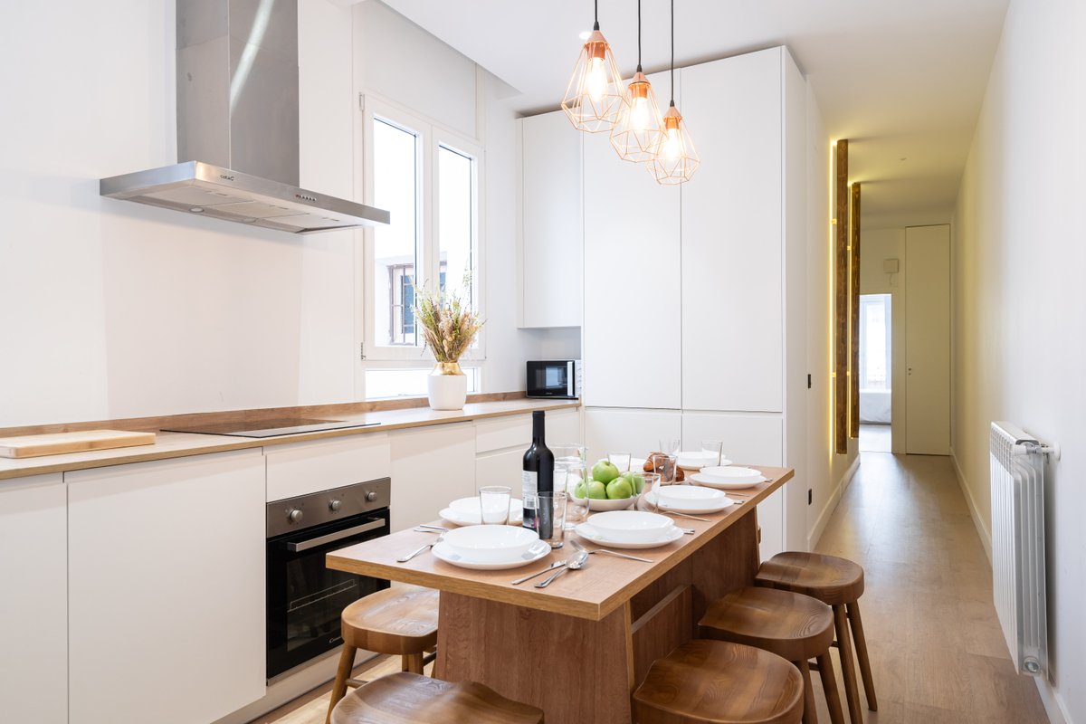 Chueca 12 Pax – 5 Bedrooms/ 5 Baths