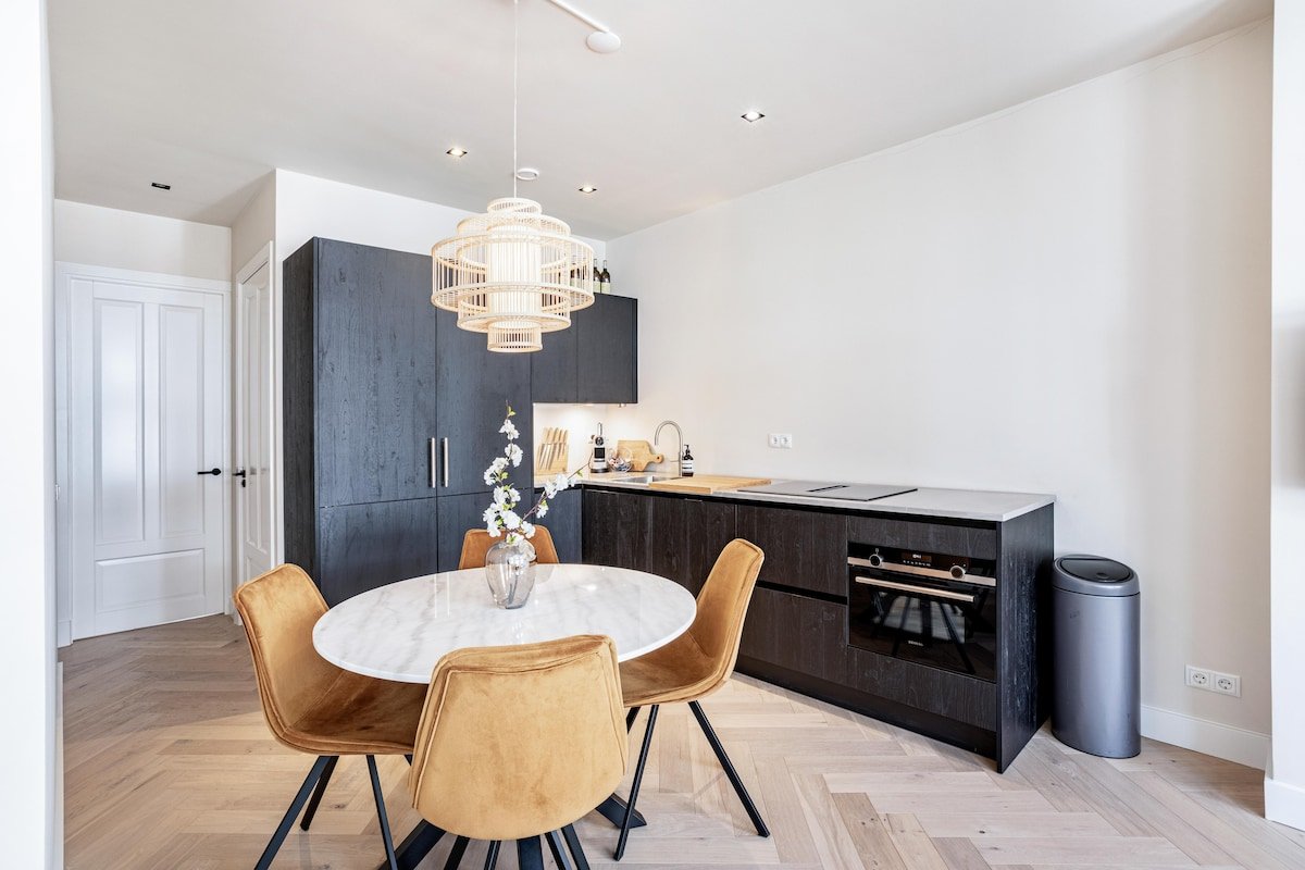 Cozy, new apartment near the Museum Square gallery image 2