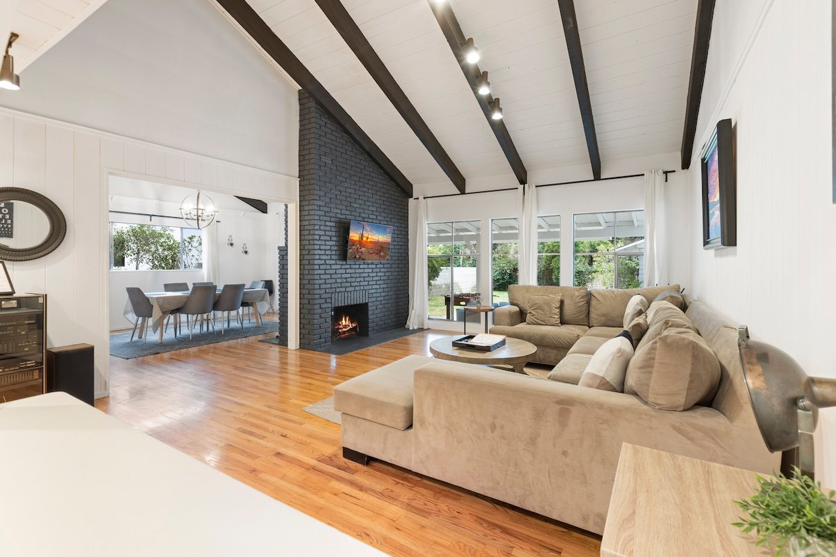 Blue Door Oasis 5 min from Universal and Hollywood gallery image 2