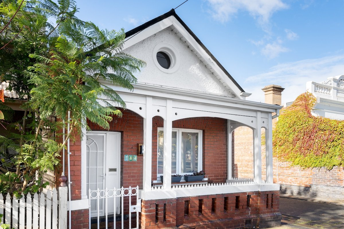 Iconic Lygon Street Home gallery image 4