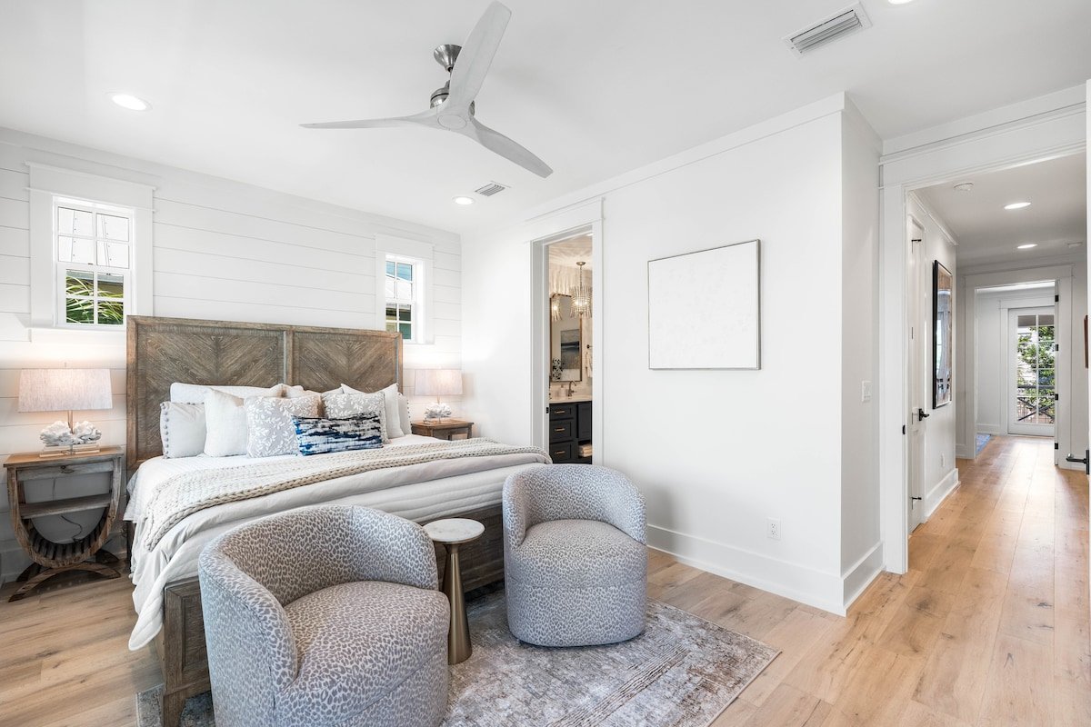 New in Seacrest! Stunning! Pool, Bikes, Sleeps 18! gallery image 2