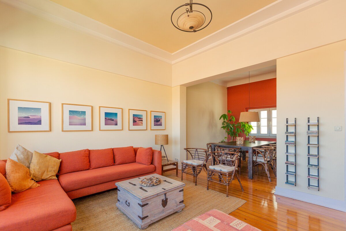 Casa Glória – sunny, spacious boutique apartment gallery image 5