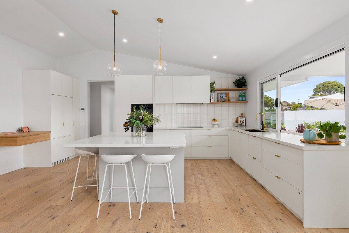 Coastal Retreat with Pool — Sleeps 10 gallery image 5