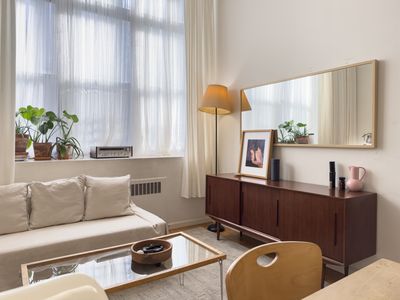 unique artist’s apartment in Manhattan