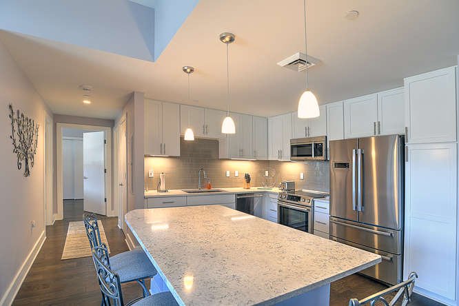 Two Bedroom in Ideal Downtown Location gallery image 4