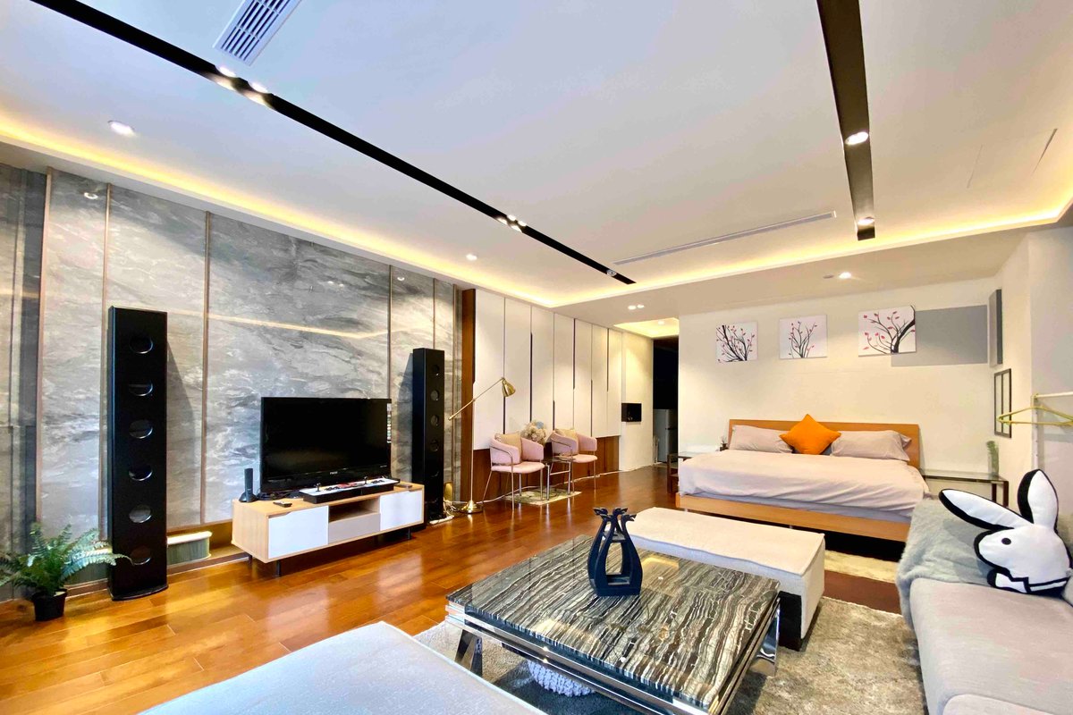 火車站/捷運站旁/場地租借拍攝/台北101百貨/饒河街觀光夜市/西門町步行街/信義區夜店/南港展覽館