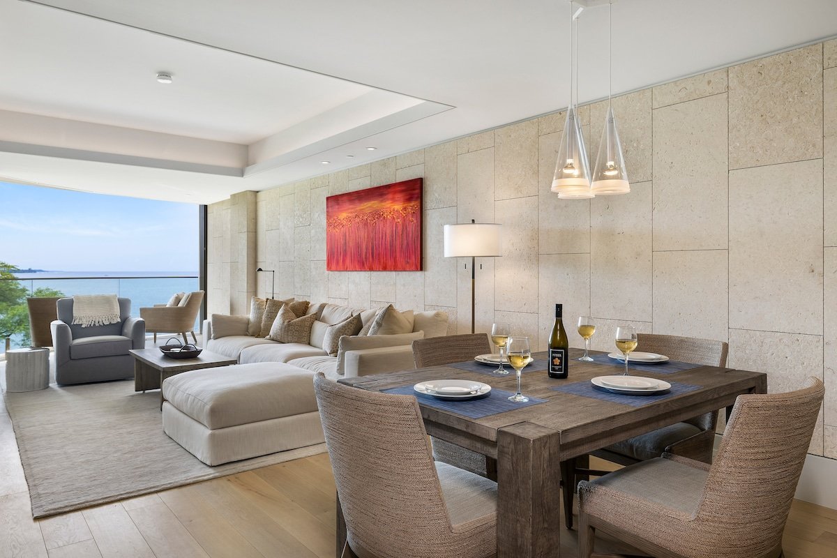 Stunning Oceanfront Penthouse – Steps from Beach gallery image 5