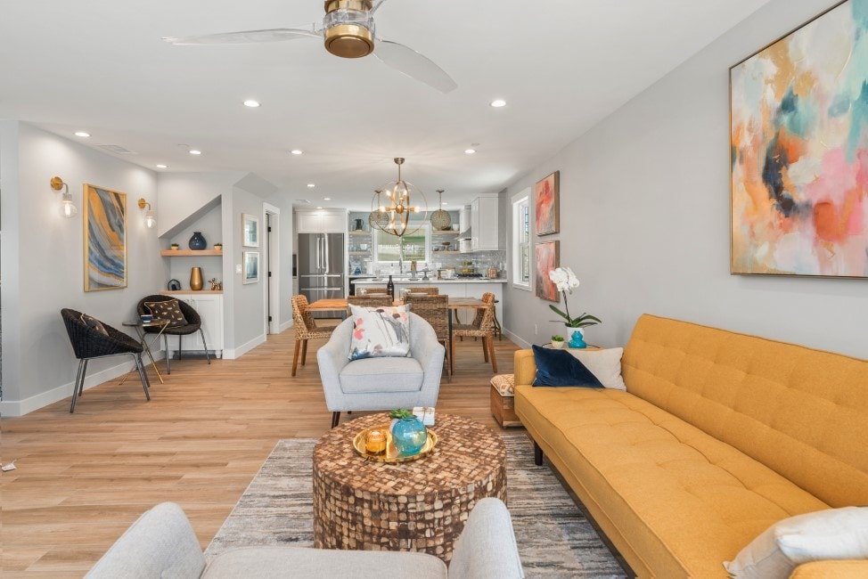 Designer Beach House | AC | Attached Garage gallery image 3