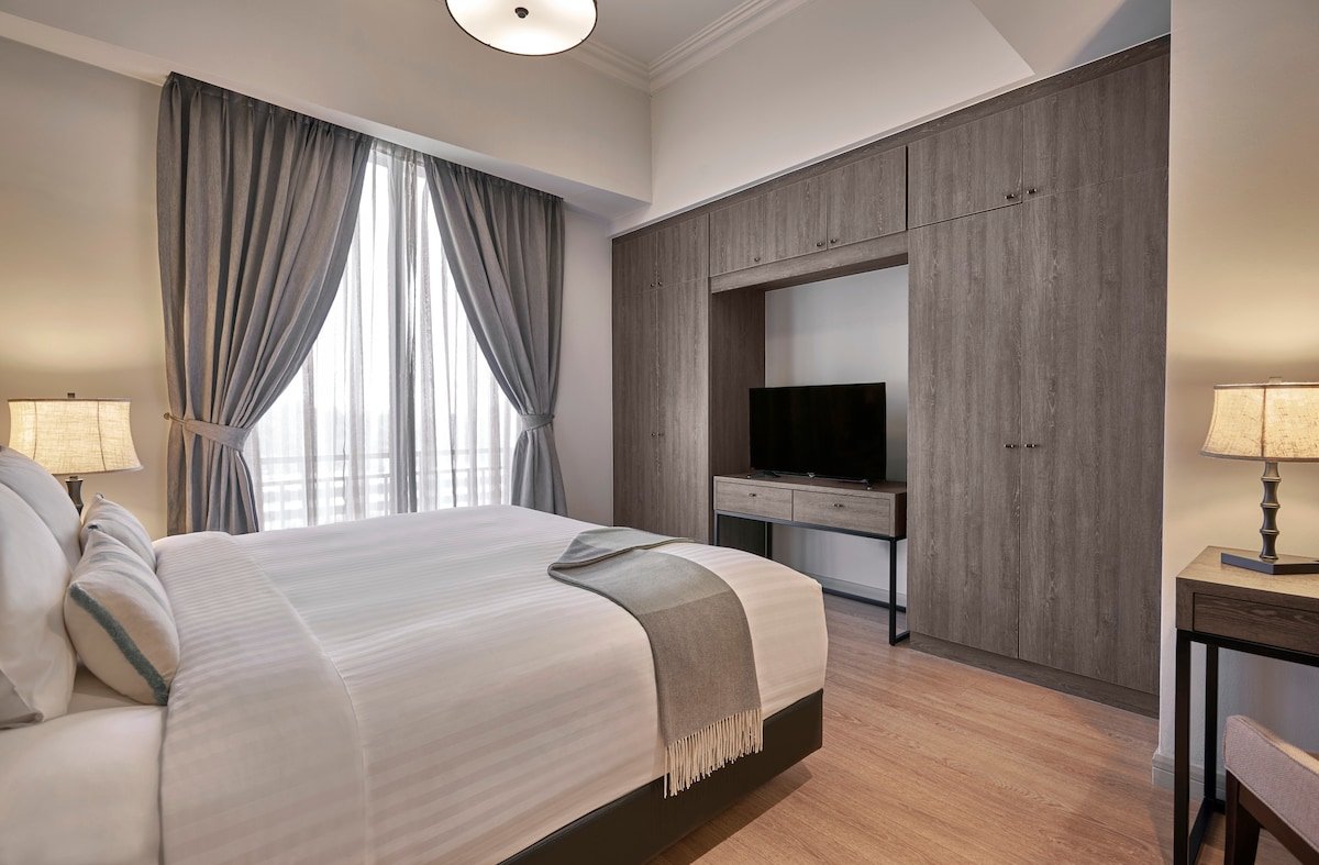 3BR Deluxe Urban Living in Orchard gallery image 4