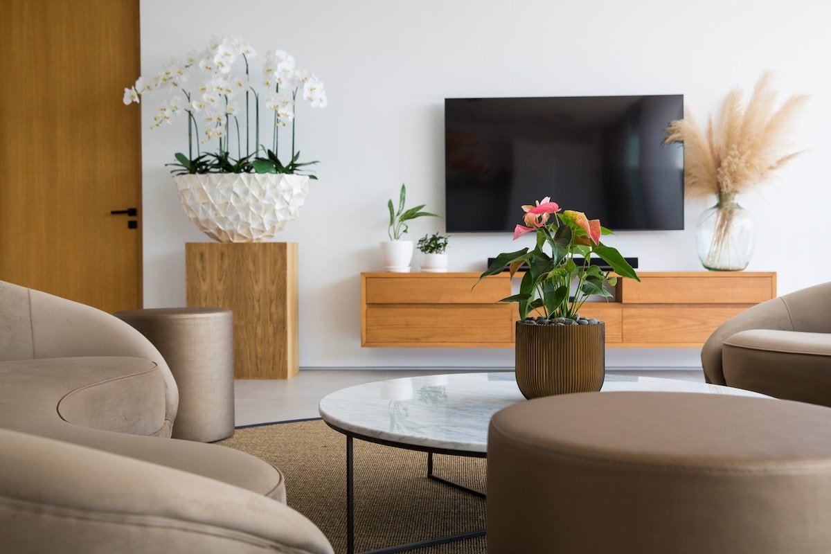 Ruby, world-class seaviews, kids room, Bfast, chef gallery image 2