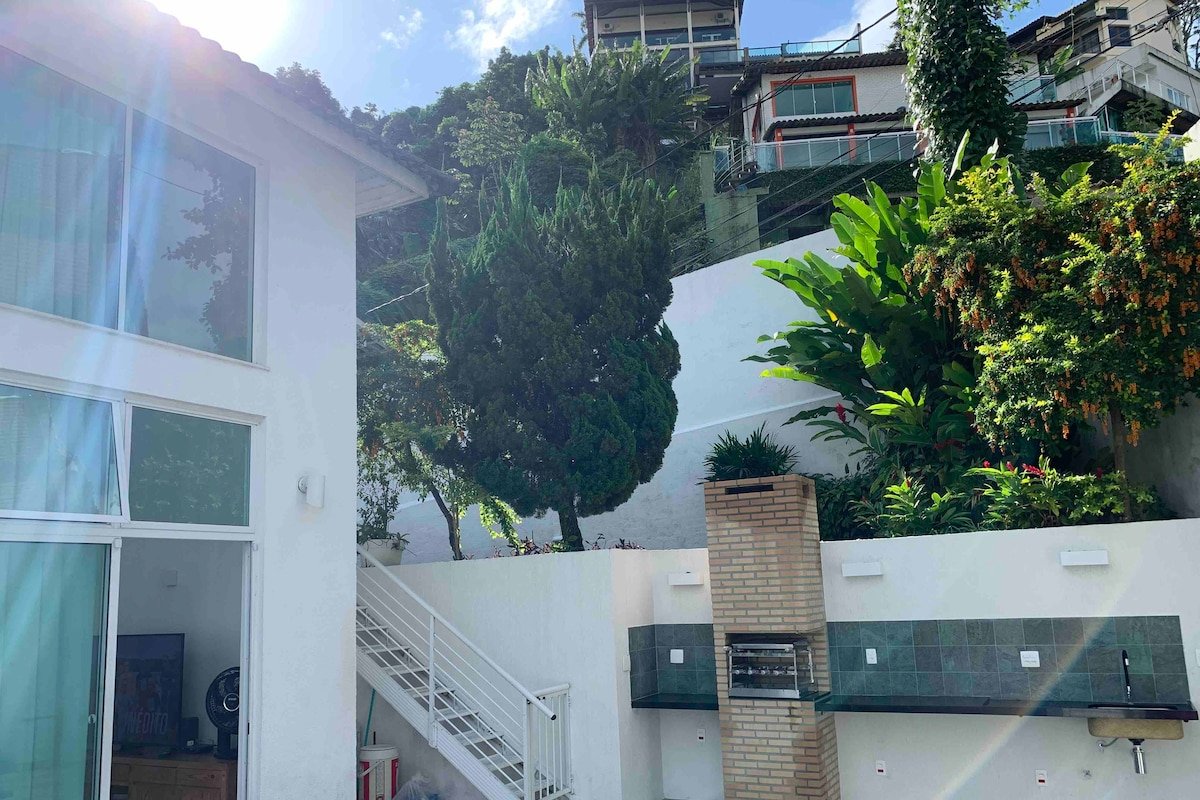 Casa confortável, com vista maravilhosa e segura gallery image 5