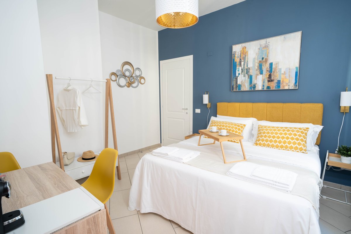 Very central, large and elegant apartment.