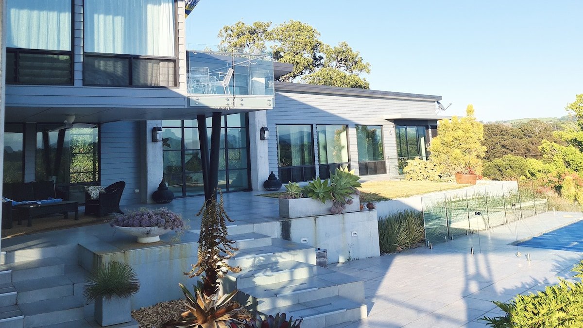 The View – Tranquil Byron Hinterland Retreat gallery image 3