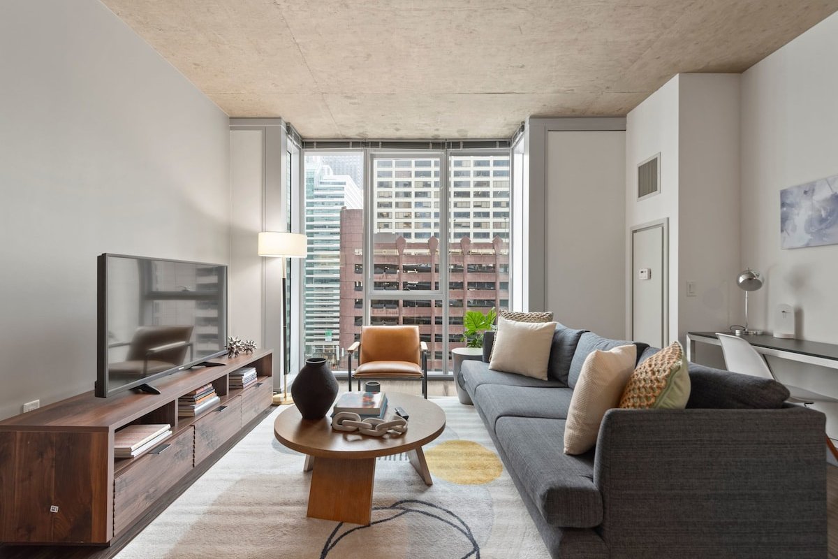 3 Central Apartments Ideal for Groups gallery image 2