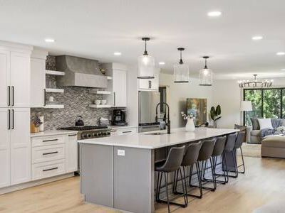 Luxury Hastings Home, Sleeps 18+