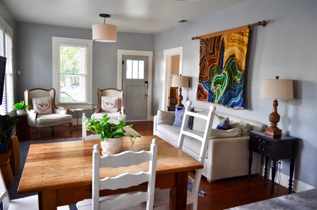 Heart of SoCo Luxury Bungalow! *LOCATION* gallery image 3