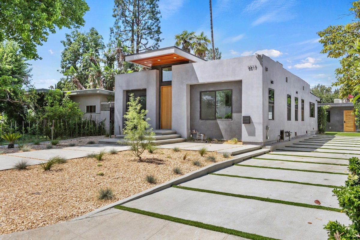 Super Host Resort Home Pool/Spa gallery image 2