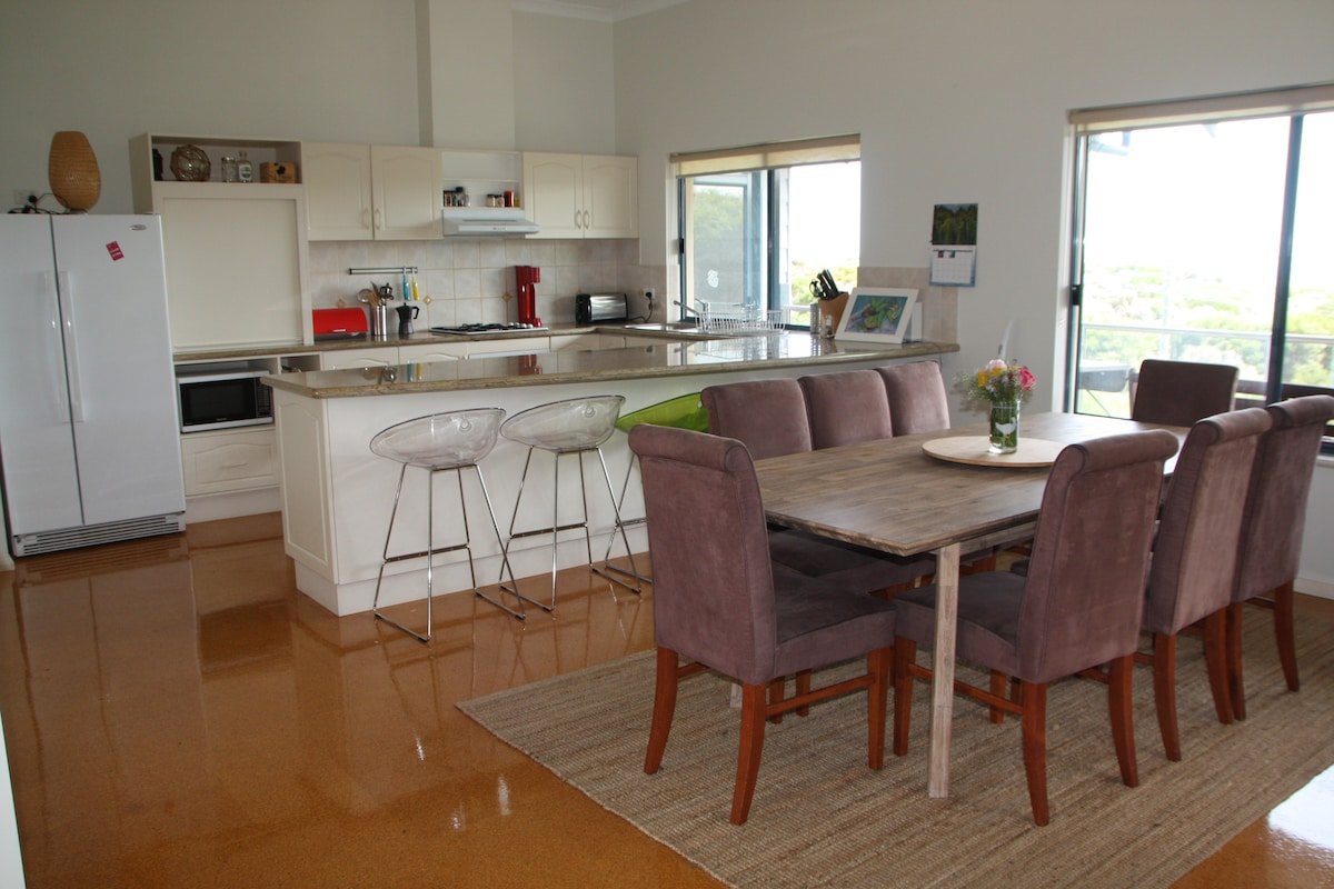 Illawong House Surfers Point Margaret River gallery image 4