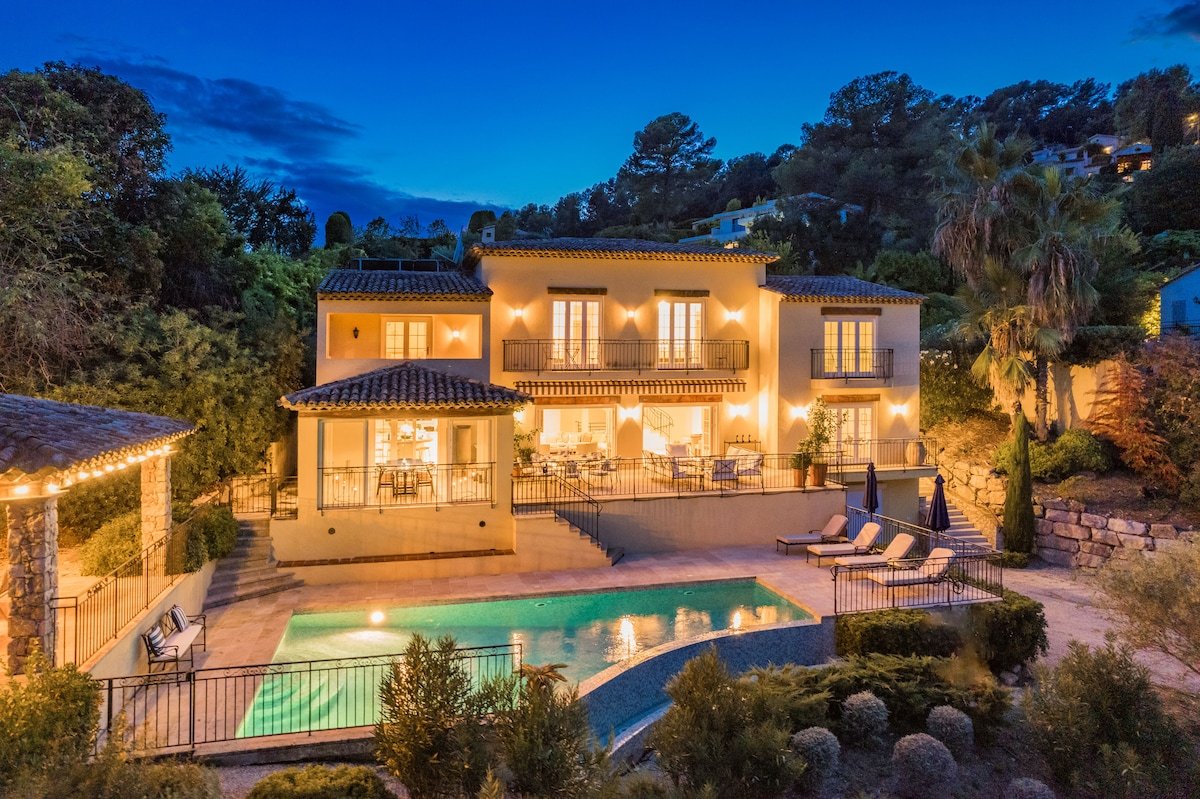 Large Côte d’Azur villa with stunning views & pool