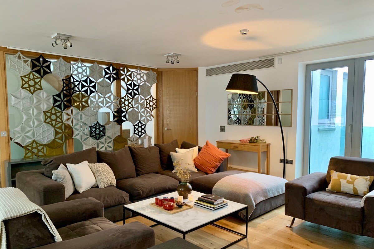 Central London Penthouse With Roof Terrace gallery image 3