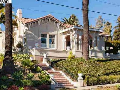 3 BR, 2 bath, Spacious & beautiful