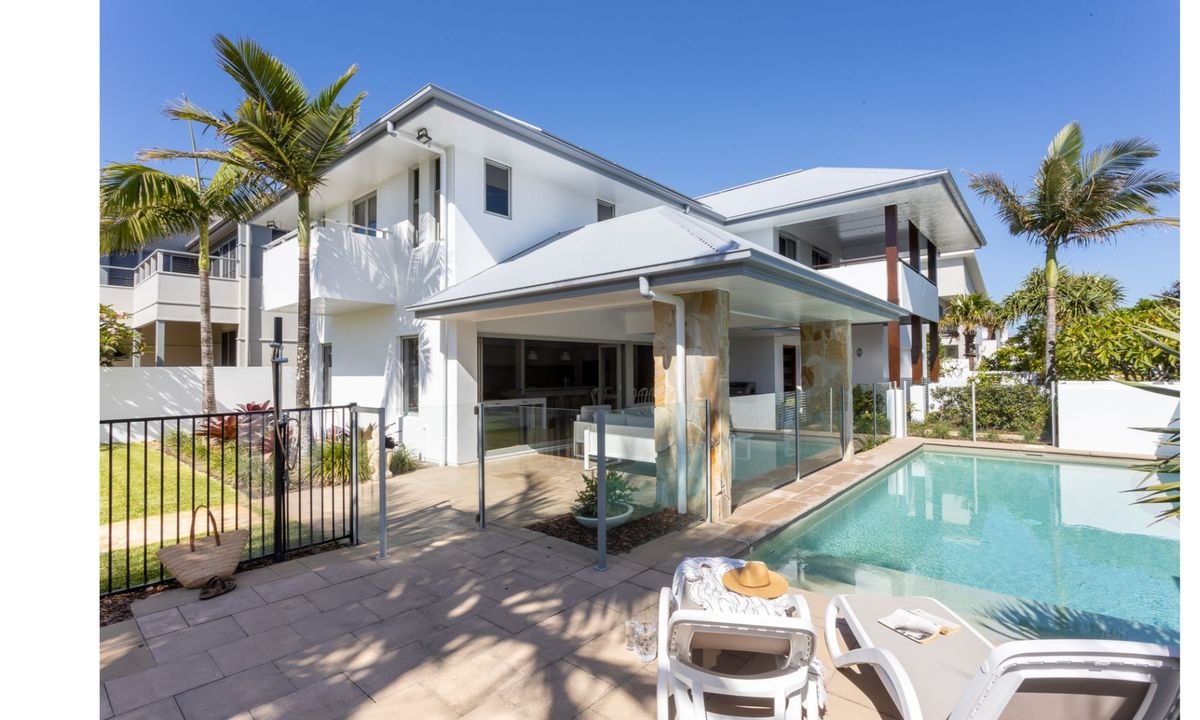 On Northpoint – Heated Pool meters to Salt Village