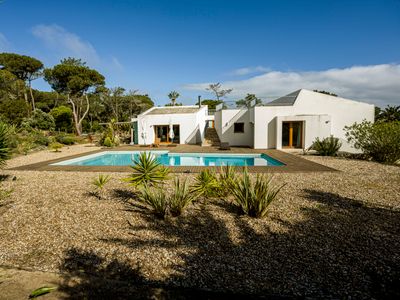 theguesthouse > Areais Beach Villa