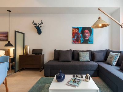 Your group @ the best location Downtown (D 12 ppl)