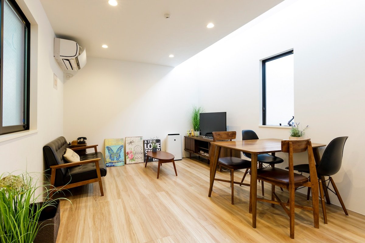 House, 2 mobile wifi, 4 mins walk to JR Station gallery image 2