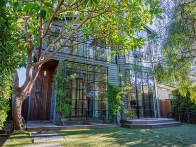 Designer family home in Venice Beach