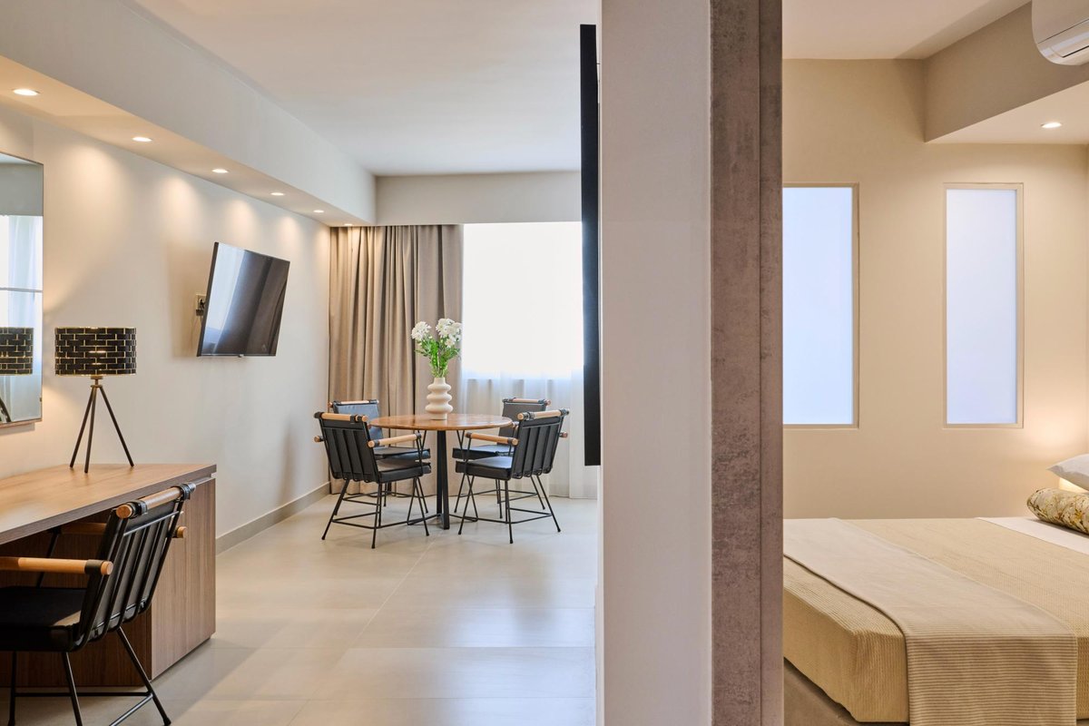 Acropolis Muses – Euterpe Erato