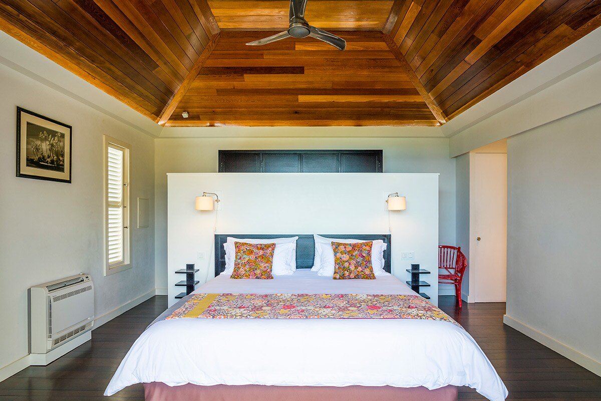 Nikki gallery image 3