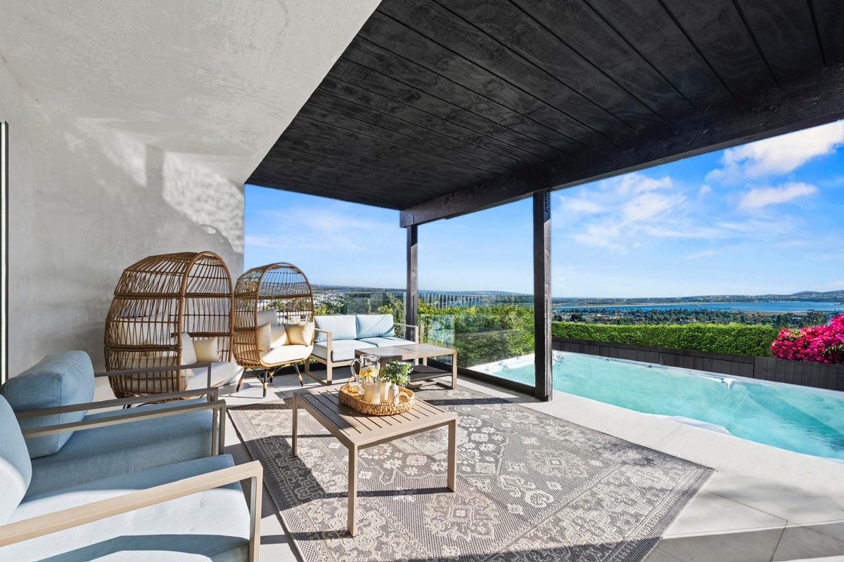 Immaculate Mt.Soledad Villa Stunning Water Views