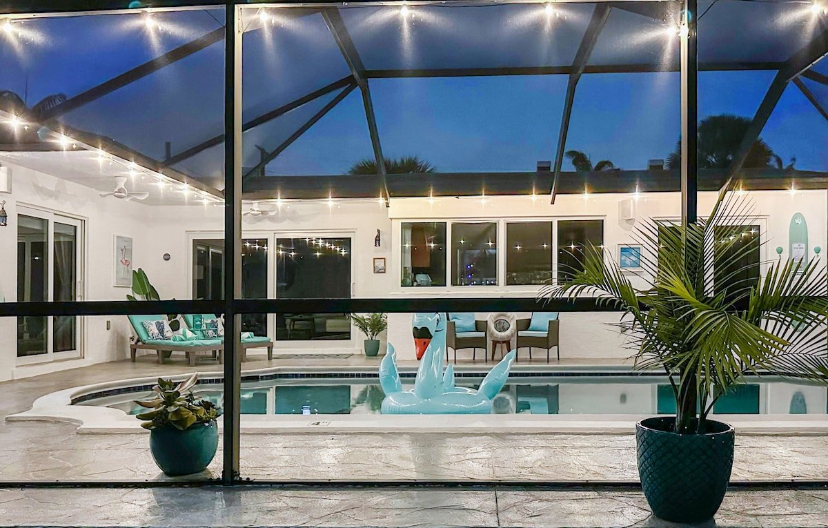 Canal Stay*Screened Heated Pool+Spa*KingBed*Kayaks gallery image 5