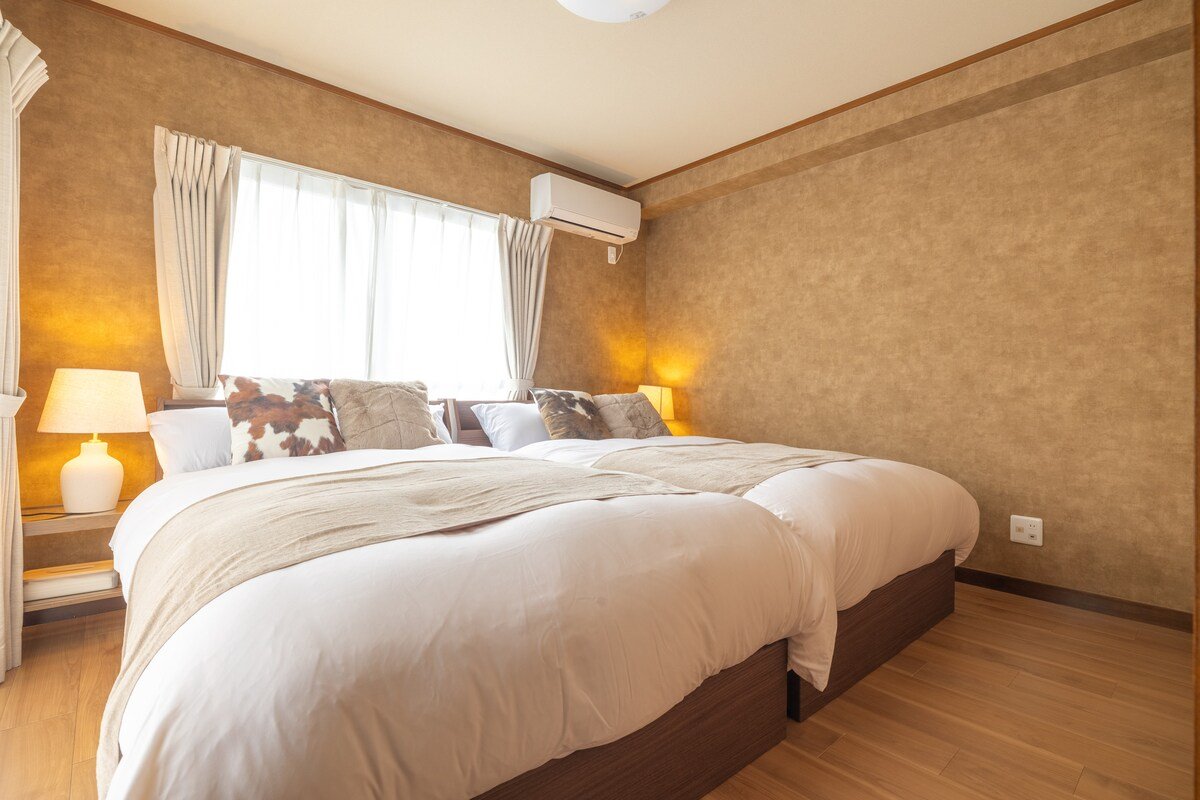 家族やグループ旅行に最適！相撲両国で8BR/3BA！15名OKな広々197㎡貸切/3駅利用＆駐車場付 gallery image 4