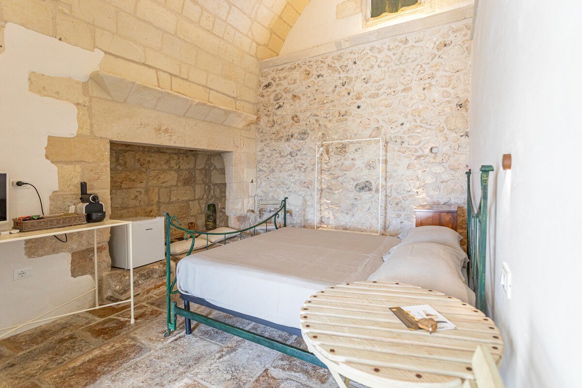 Masseria Torre Sant’Andrea, 3 country suites gallery image 3