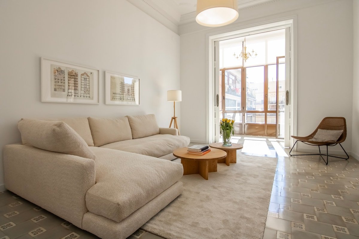 Spacious and luxurious apartment gallery image 2