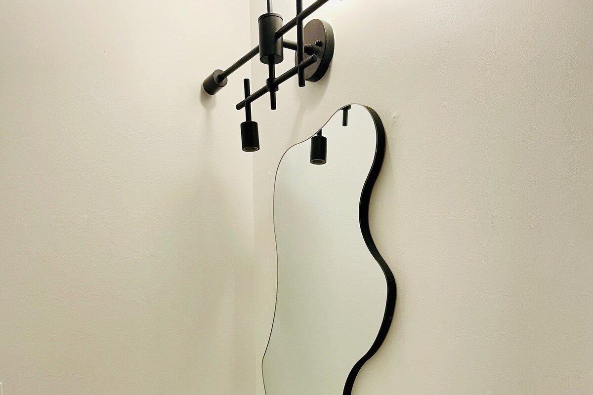 St-Denis street, Modern, 2BR/1 BTH gallery image 5