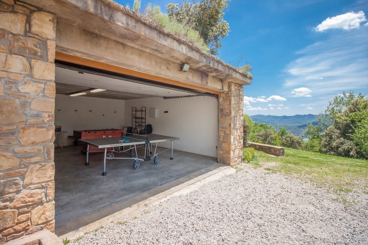 Bonita masía restaurada con vistas espectaculares gallery image 4