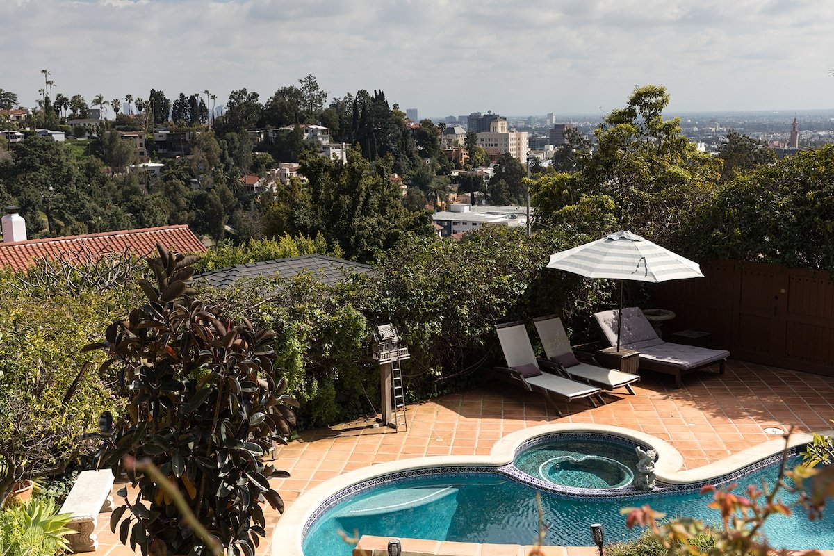 Cozy LA Winter Above the City Lights with Pool/Spa gallery image 4