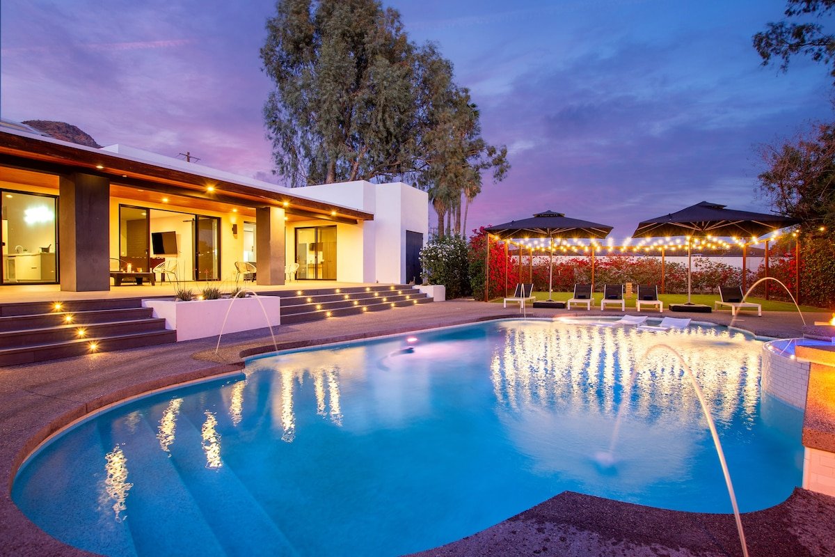 The Manor on Camelback gallery image 2