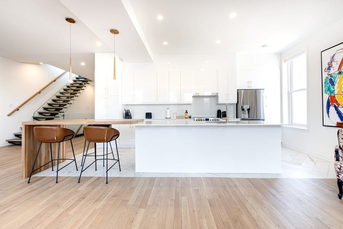 M11 | Luxury Suites: 4BR + private rooftop – 3 gallery image 2