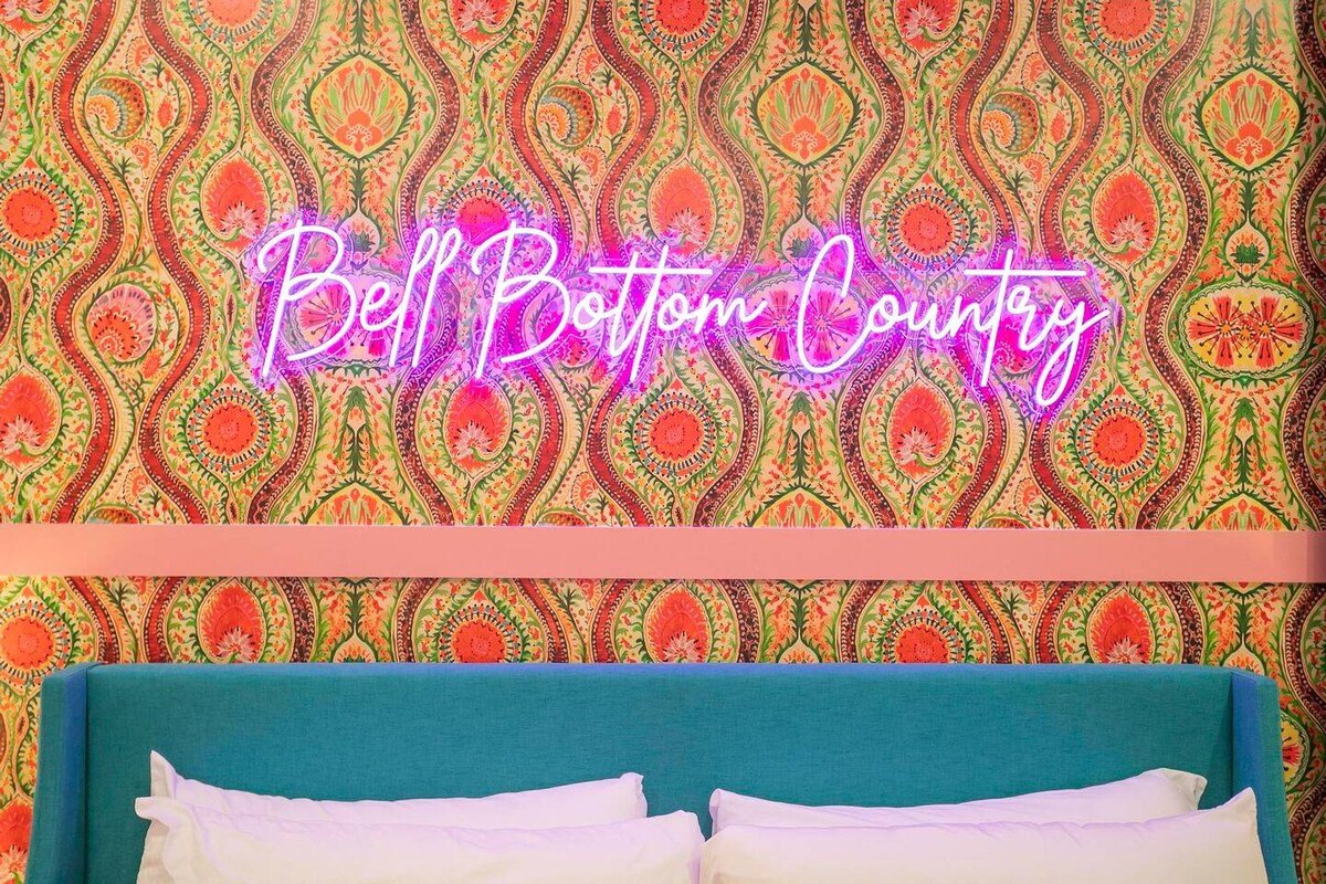 Giddy Up on Music Row: Hot Tub + 5min to Broadway gallery image 3