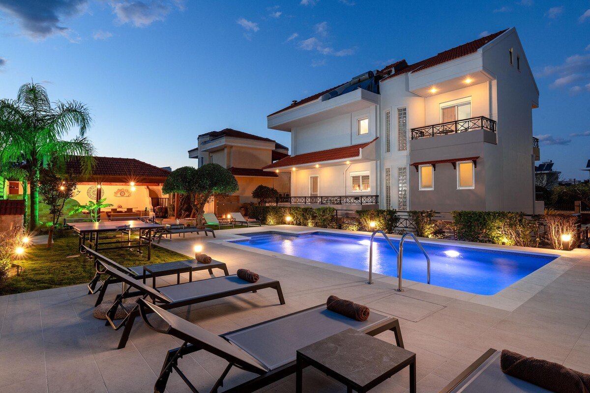 Emmelia Villa gallery image 3