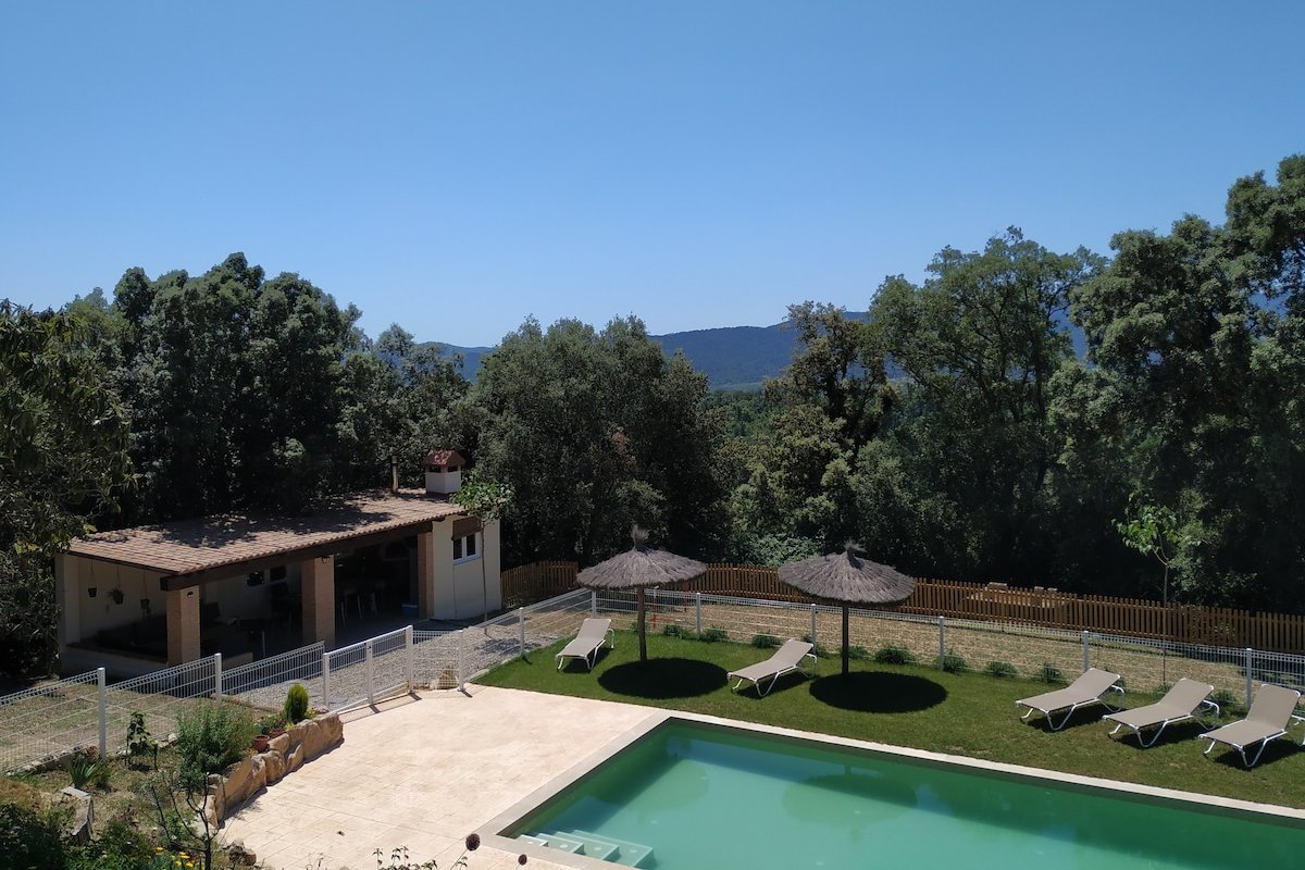 A plena natura entre el Montseny i la Costa Brava. gallery image 5