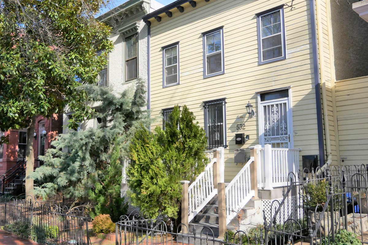 Historic Capitol Hill, Best Location! 3 Bed/3 Bath